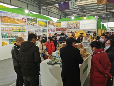 【瀘州】龍馬潭區(qū):線上線下齊發(fā)力 鄉(xiāng)賢助力中國(guó)(瀘州)第五屆農(nóng)產(chǎn)品交易博覽會(huì)